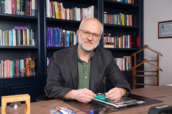 Prof. Dr. Kemal Sayar